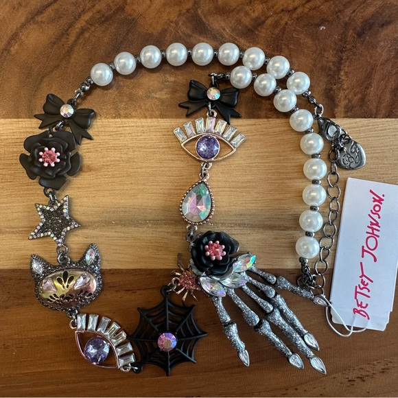 Betsey Johnson Jewelry - BETSEY JOHNSON HALLOWEEN CAT SPIDERWEB HAND STAR & EYE PENDANT NECKLACE & STONES
